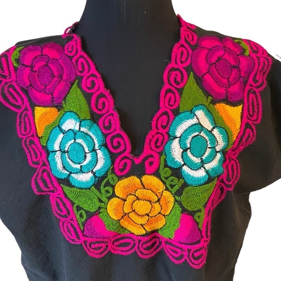 Handmade Embroidered Black V-Neck Blouse - Picture 10 of 13